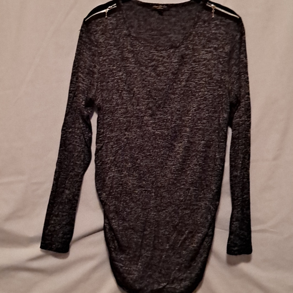 Maternity heathered black sweater w zipper detail